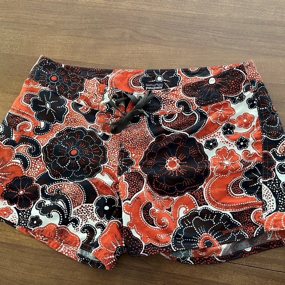Patagonia Board Shorts  Women's Size 6